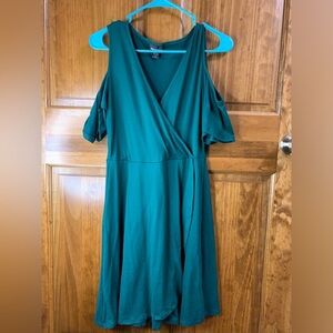 Womens green Joe boxer dress with sleeves&cross design in the front size Medium